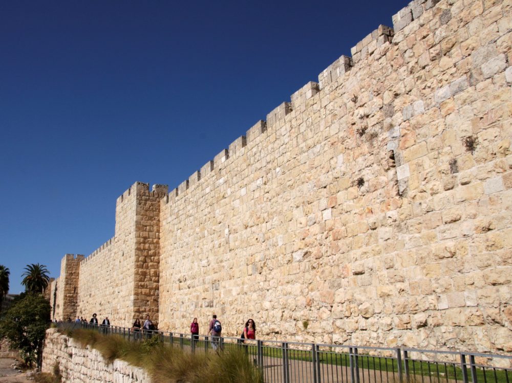 Nuevo paseo por las murallas de Jerusalén - Aurora