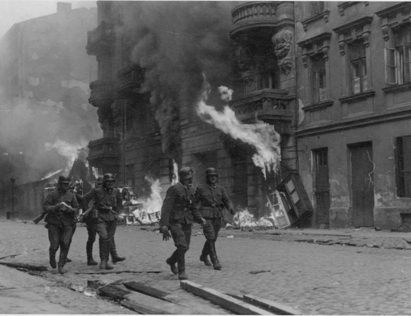 La Segunda Guerra Mundial y el exterminio de la judería polaca durante el  Holocausto (1939–1945) - Aurora