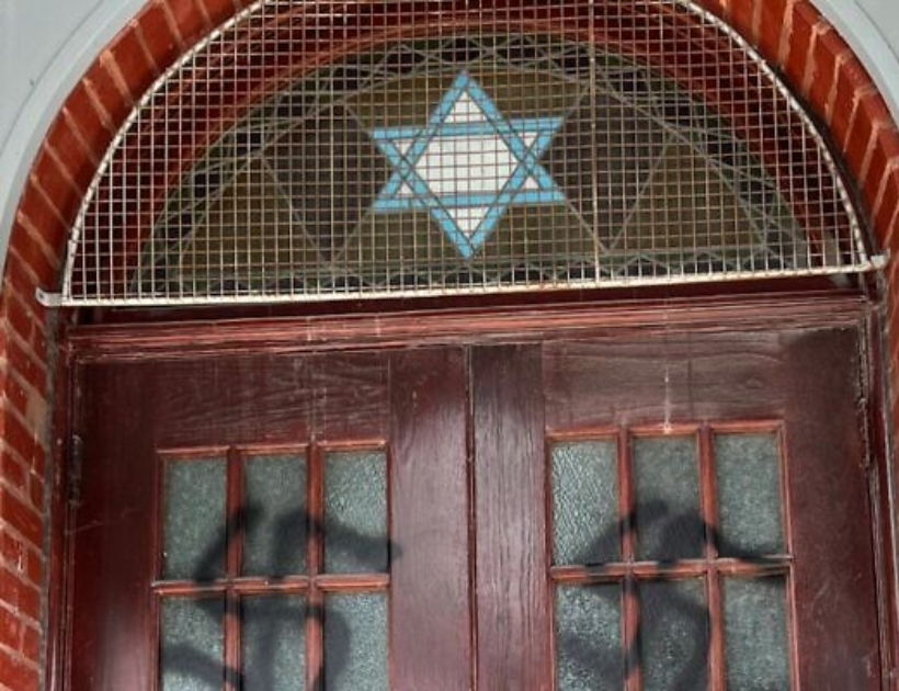 Canada: Montreal’s oldest synagogue vandalized with swastikas