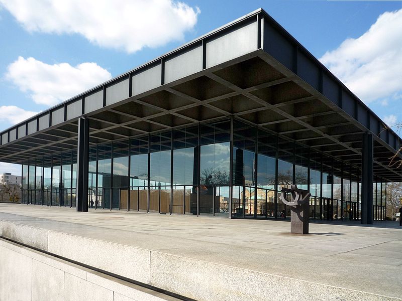 El edificio de la Nueva Galería Nacional de Berlín, el museo que exhibe la obra de Richter. Foto: Creative Commons.