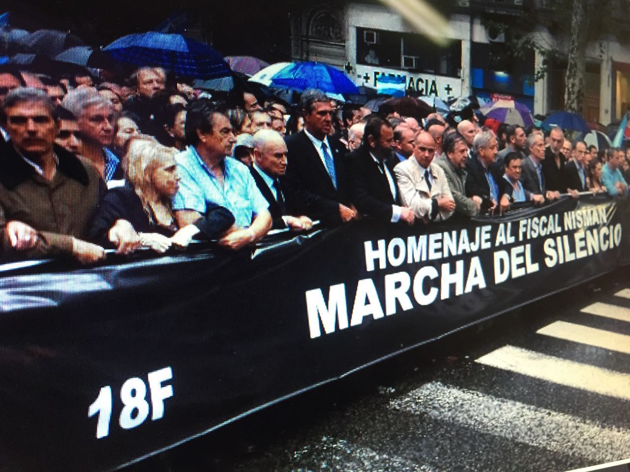 Marcha en homenaje al fiscal Nisman, Buenos Aires, 2016. Foto: Justicia2020/ CC BY-SA 4.0 Wikimedia Commons.