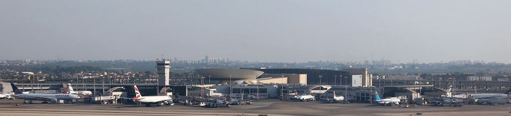 Pista de aterrizaje del Aeropuerto Internacional de Ben Gurión en Tel Aviv, Israel. Foto: Ra Boe/Wikipedia, CC BY-SA 3.0 DE, via Wikimedia Commons.