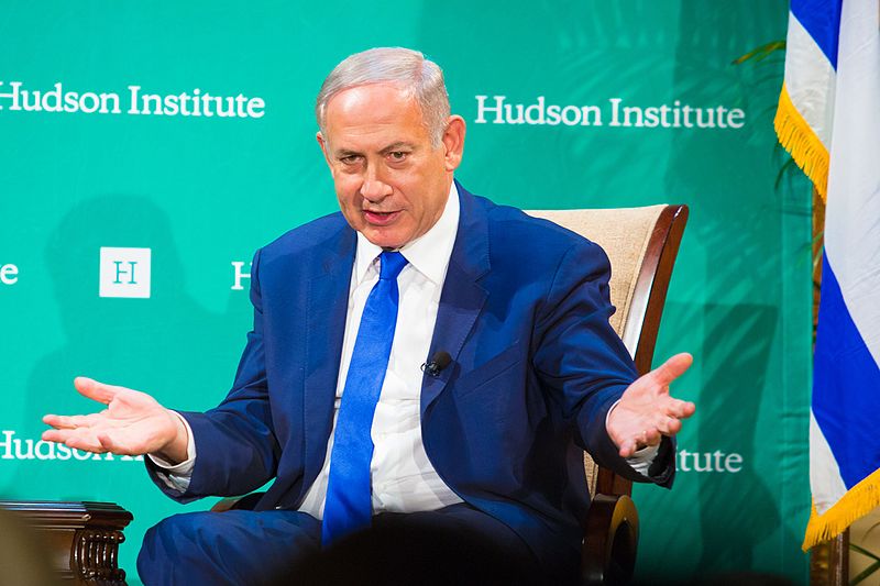 El actual Primer Ministro de Israel, Benjamin Netanyahu, cuando recibió el premio Herman Kahn de Hudson en 2016. Foto: Hudson Institute/CC BY 2.0, via Wikimedia Commons.