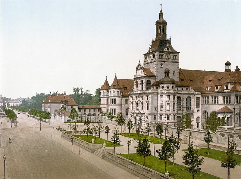 El edificio del Museo Nacional de Baviera en Múnich, Alemania. Foto: Dominio público/ vía Wikimedia Commons.