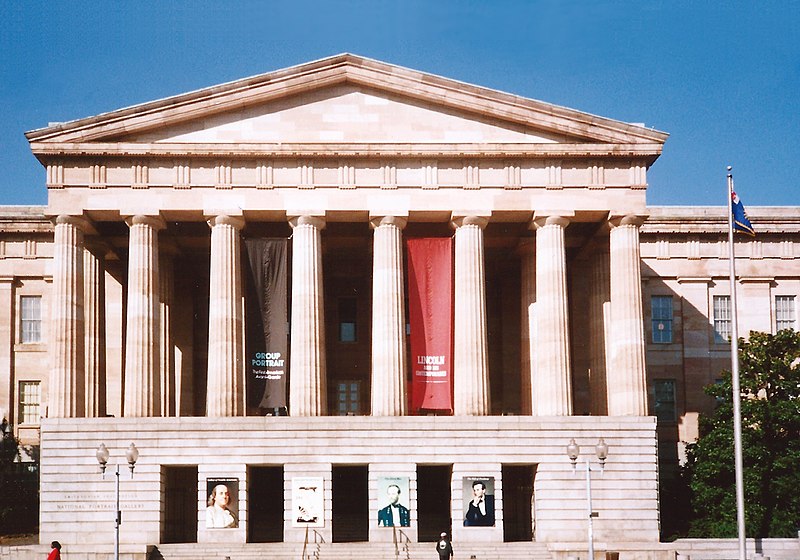 Edificio de la Galería Nacional de Retratos Smithsonian en Washington, Estados Unidos. Foto: Ida Berger/CC BY-SA 4.0, via Wikimedia Commons.