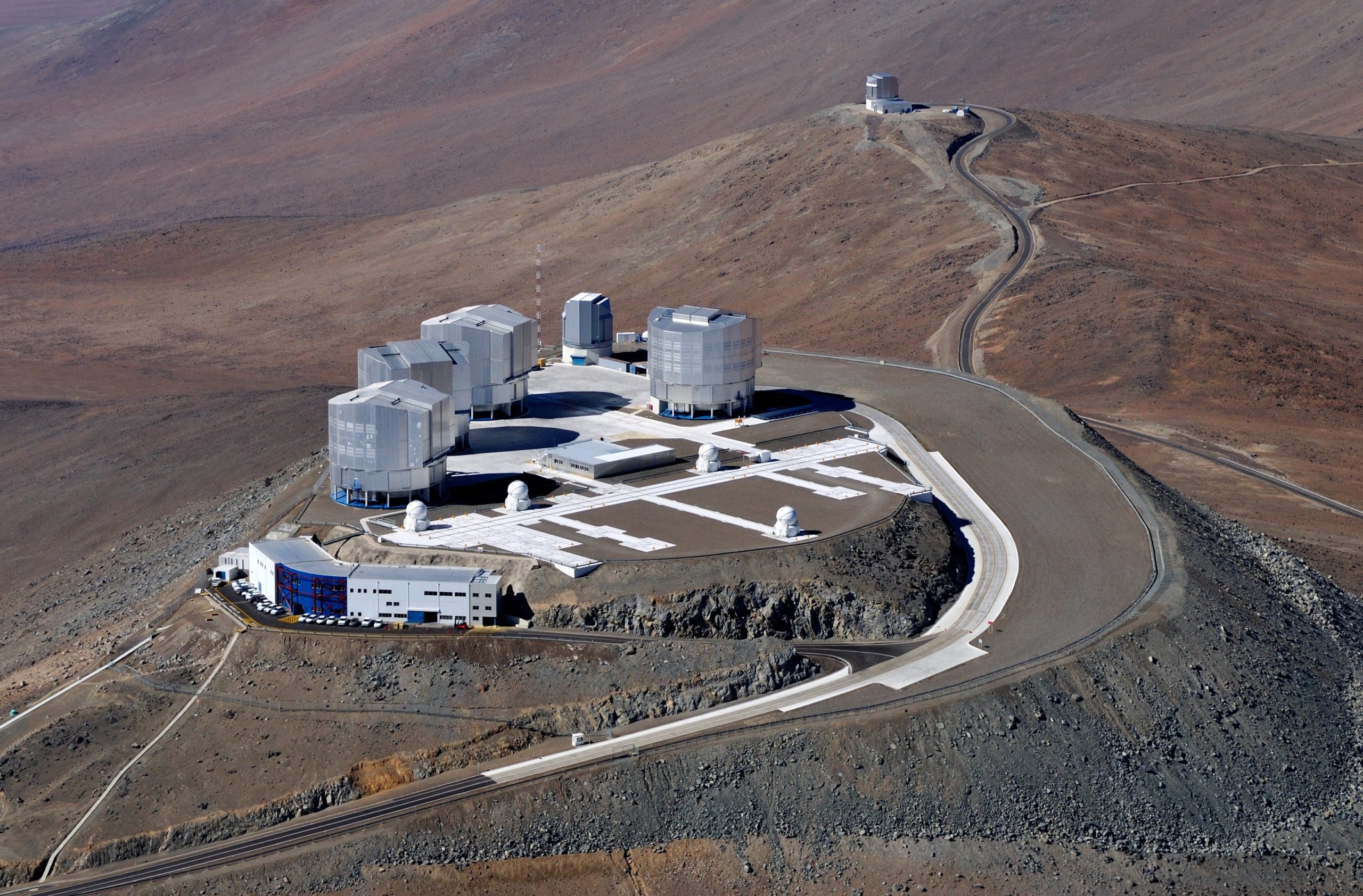 Una vista aérea del telescopio del Observatorio Europeo Austral en Paranal, Chile. Foto: J. L. Dauvergne & G. Hüdepohl, atacamaphoto.com/ESO.