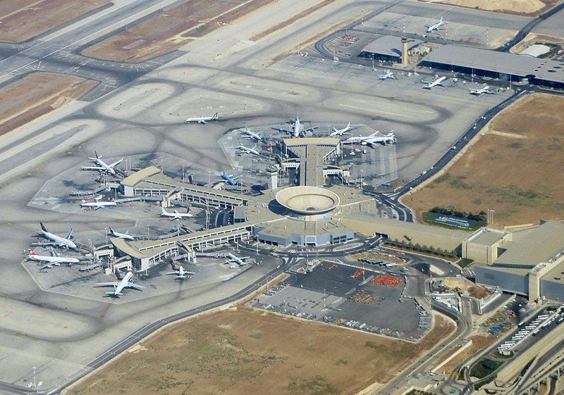 Vista aérea del Aeropuerto Ben Gurión. Foto: Chris Hoare/CC BY 2.0, via Wikimedia Commons.
