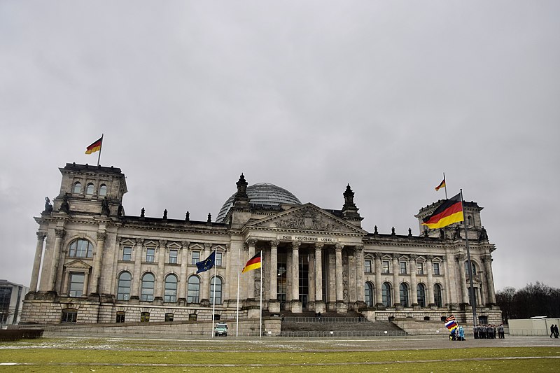 El edificio del Reichstag, donde se elige al presidente de Alemania y se reúne el Parlamento. Foto: Ank Kumar/CC BY-SA 4.0, via Wikimedia Commons.
