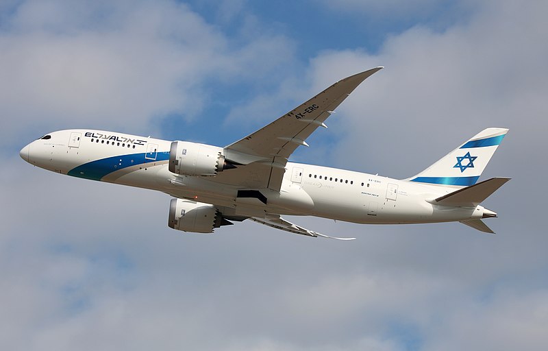 Boeing 787-8 de El Al en el Aeropuerto Internacional Ben Gurion. Foto: LLHZ2805/Taken with Canon EOS 750D/CC BY-SA 4.0, via Wikimedia Commons.