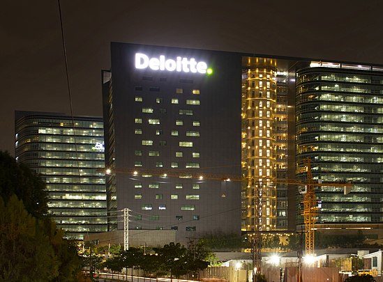 Oficina de Deloitte, Hyderabad. Foto: iMahesh/CC BY-SA 4.0, via Wikimedia Commons.