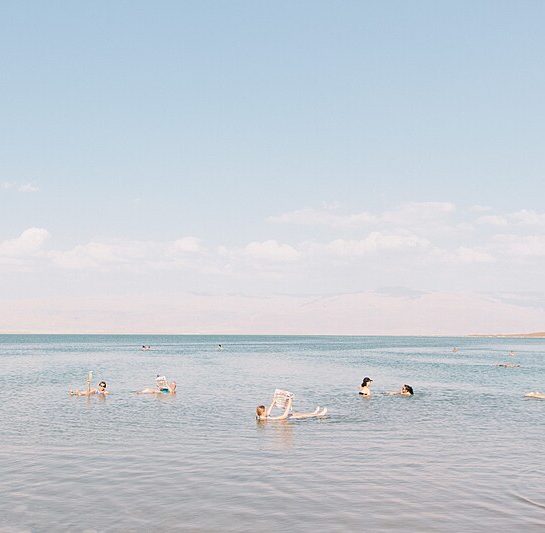 Adam Bismut, el empresario detrás de Sightbit, presenció cómo un hombre se ahogaba en el Mar Muerto y decidió dearrollar una plataforma que reduzca ese riesgo. Foto: Rob Bye robertbye, CC0/via Wikimedia Commons.