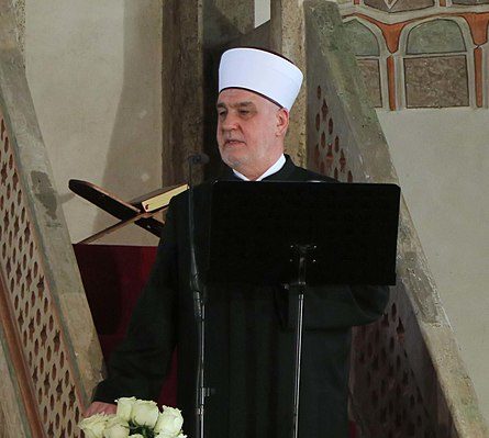 Husein Kavazović es un clérigo islámico bosnio que se desempeña como Gran Mufti de Bosnia y Herzegovina desde septiembre de 2012. Foto: Vrtleska225/CC BY-SA 3.0 via Wikimedia Commons.