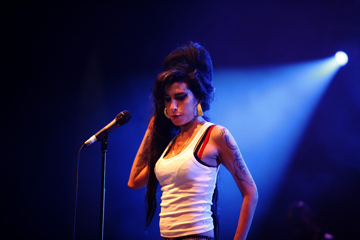 Amy Winehouse en Eurockéennes de 2007. Foto: Rama, CC BY-SA 2.0 FR, via Wikimedia Commons.