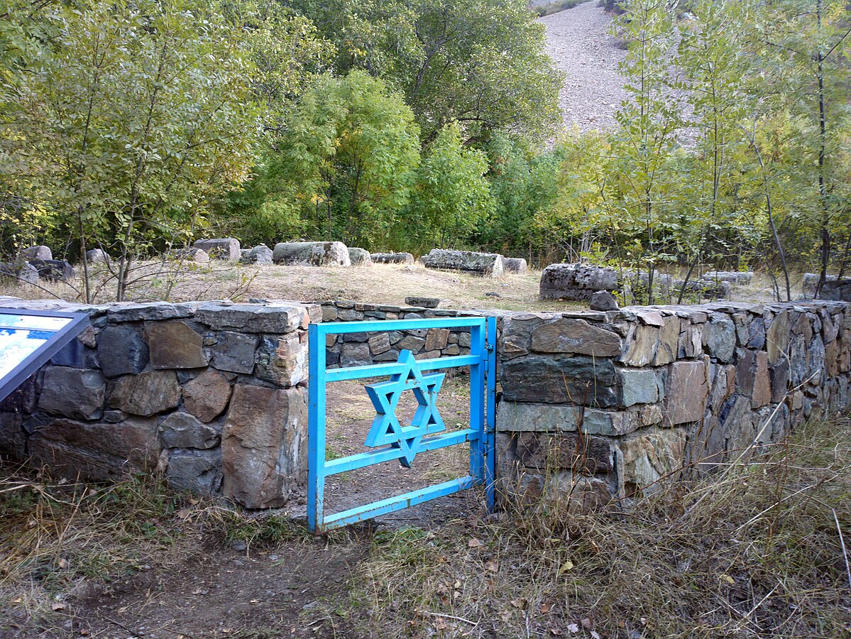 Cementerio judío en Yeghegis, Armenia. Foto: Soghomon Matevosyan, CC BY-SA 4.0, via Wikimedia Commons.
