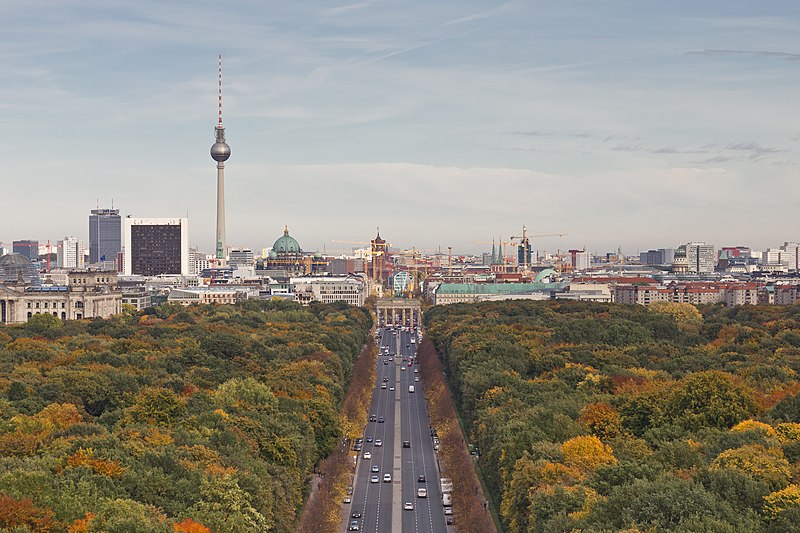 Vista desde la Columna de la Victoria hacia Mitte, Berlín, la ciudad que alojó la cumbre para el fortalecimiento de la relación de negocios entre Israel y Alemania. Foto: A.Savin , CC BY-SA 3.0 , vía Wikimedia Commons.