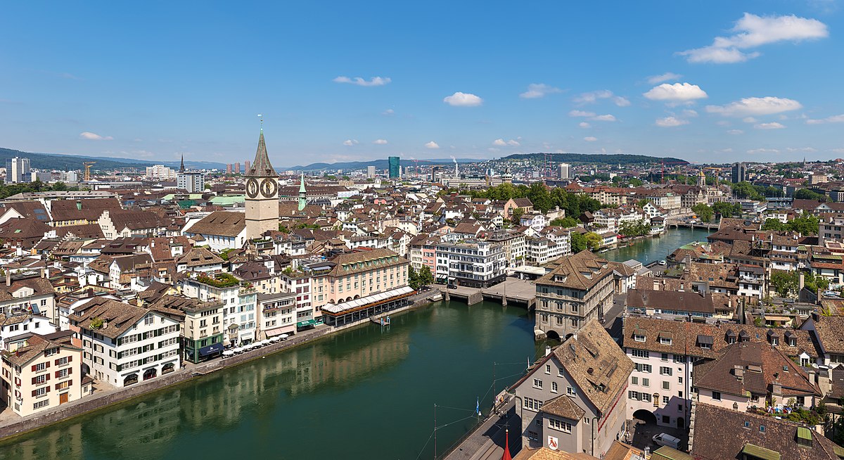 Imagen aérea de Zúrich, la ciudad más poblada de Suiza. Foto: Thomas Wolf, www.foto-tw.de, CC BY-SA 3.0 DE, via Wikimedia Commons.
