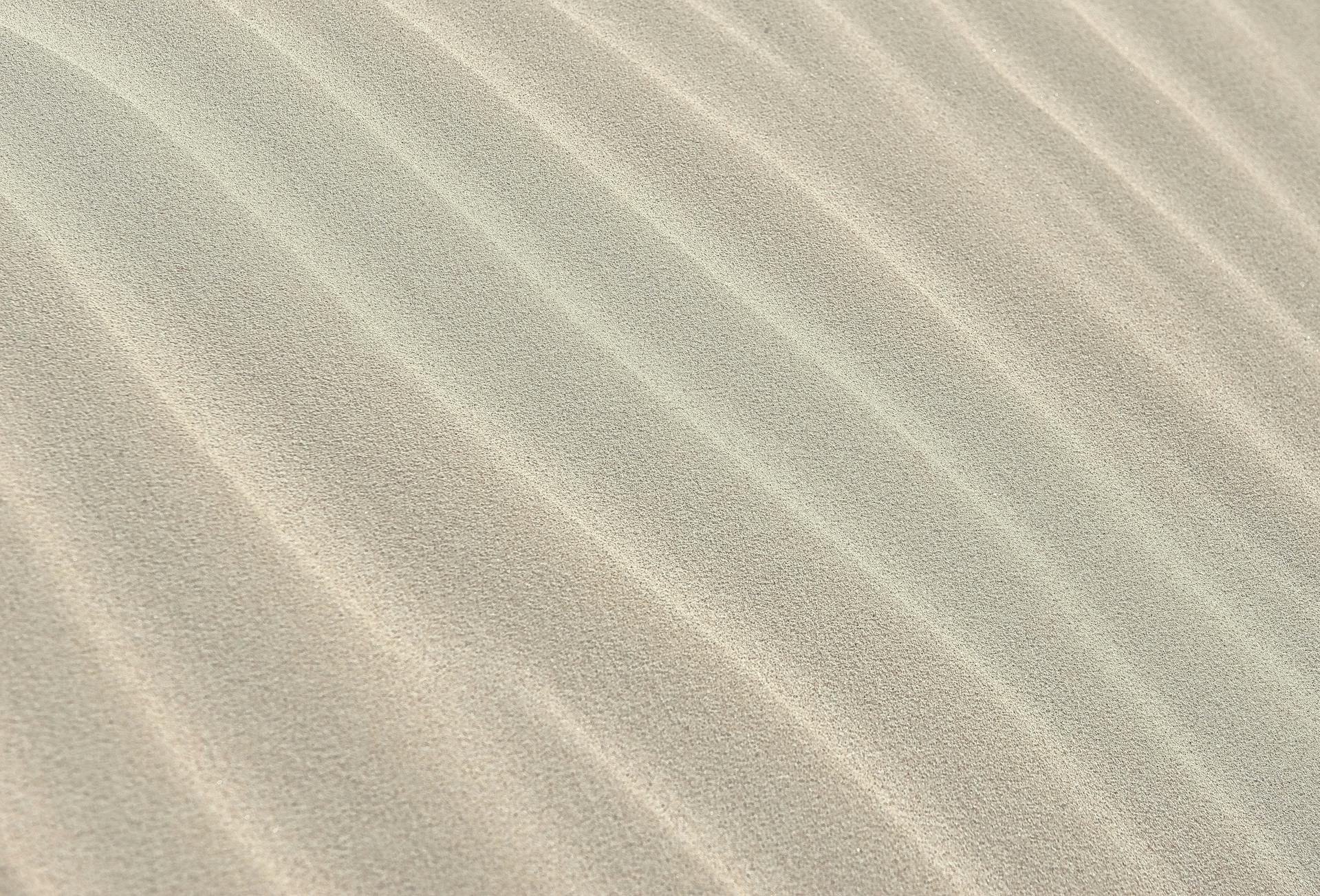 Las ondulaciones son estructuras sedimentarias que se forman por la acción de una corriente de agua o viento sobre un sustrato de arena suelta. Foto: Pixabay/Pexels.