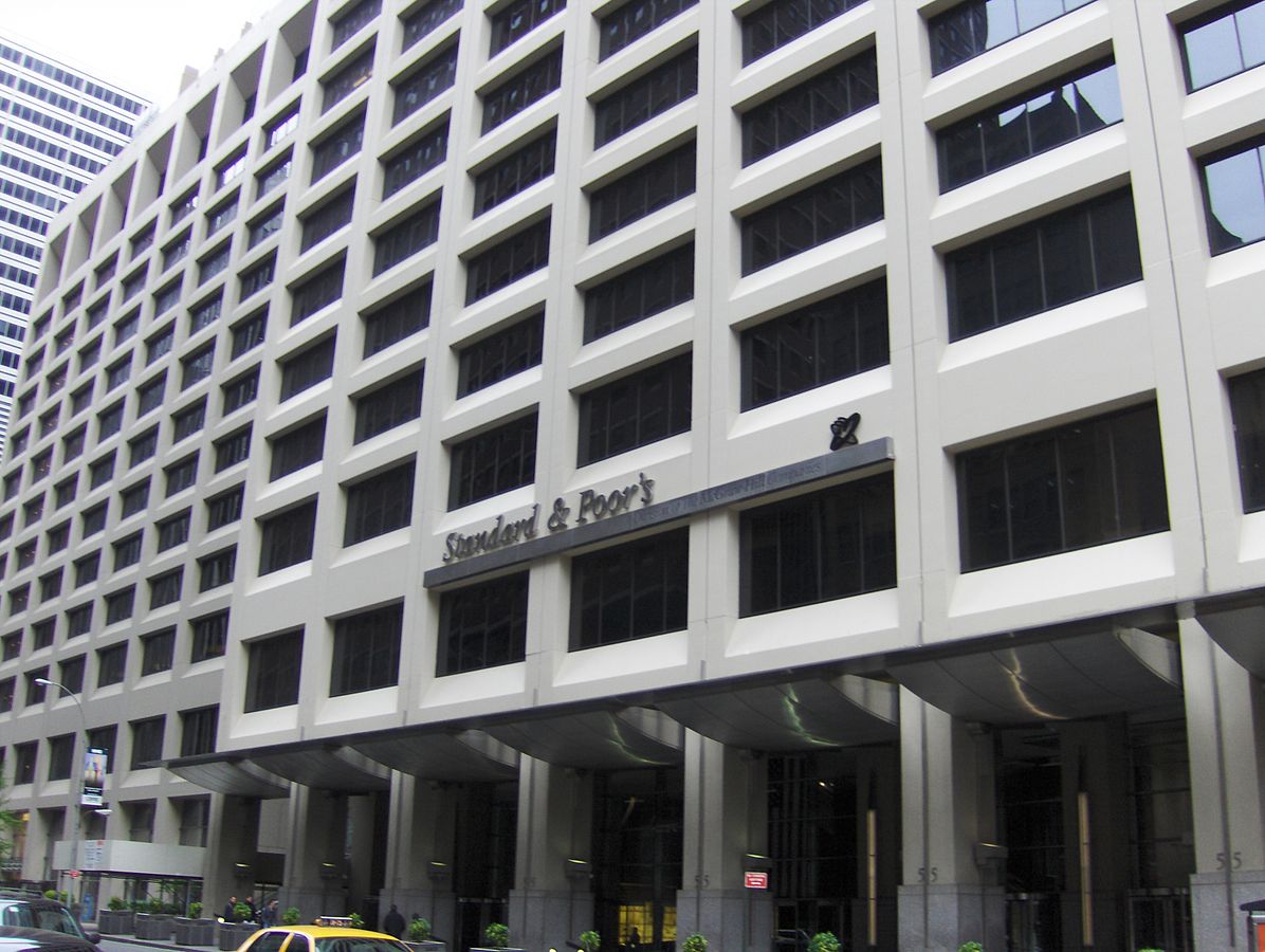 Sede de Standard & Poor's en Manhattan, Nueva York. Foto: B64 at English Wikipedia, CC BY 3.0, via Wikimedia Commons.