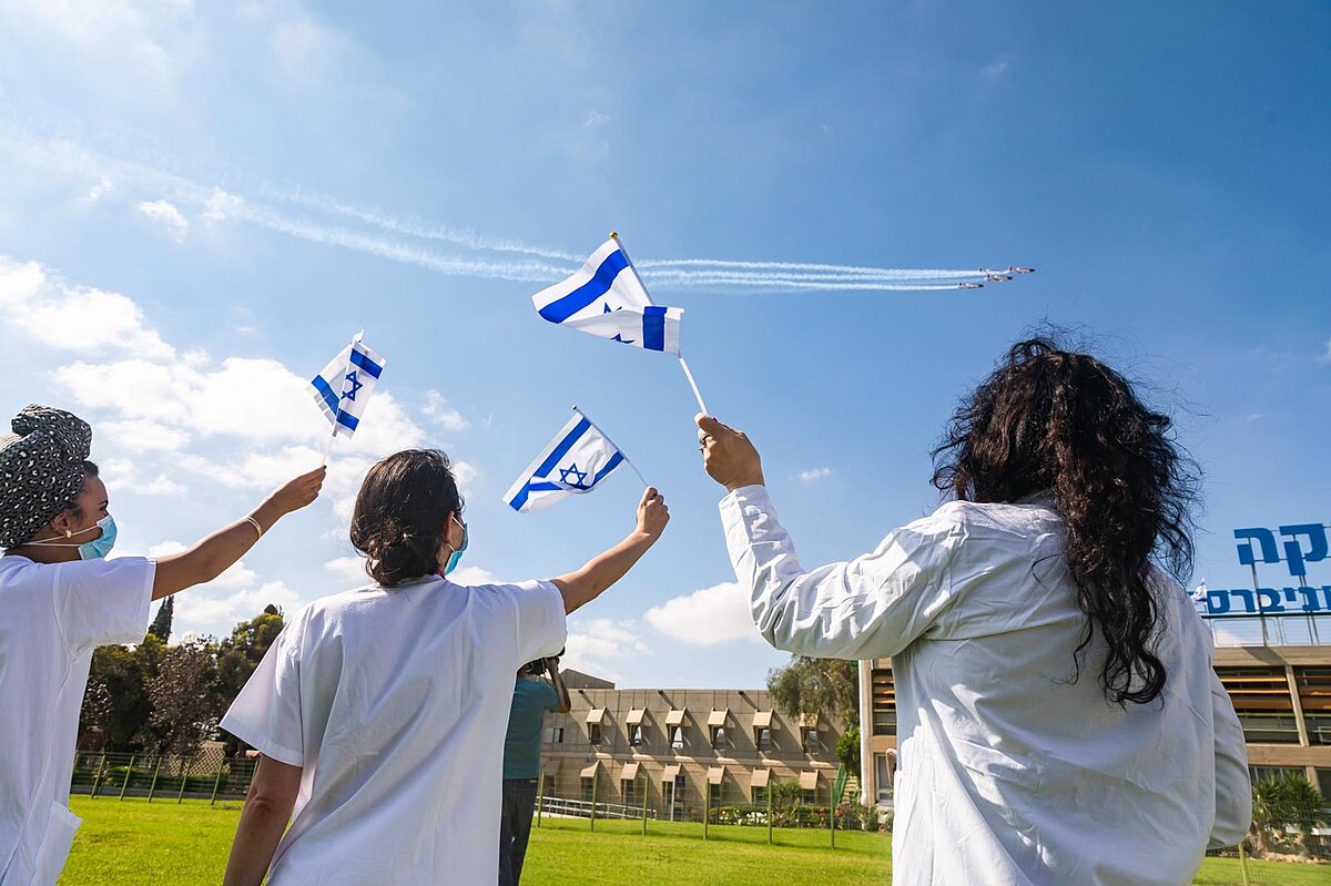 Un saludo especial de aviones sobrevolando Israel por el 72º Día de la Independencia de Israel. Foto: IDF Spokesperson's Unit.