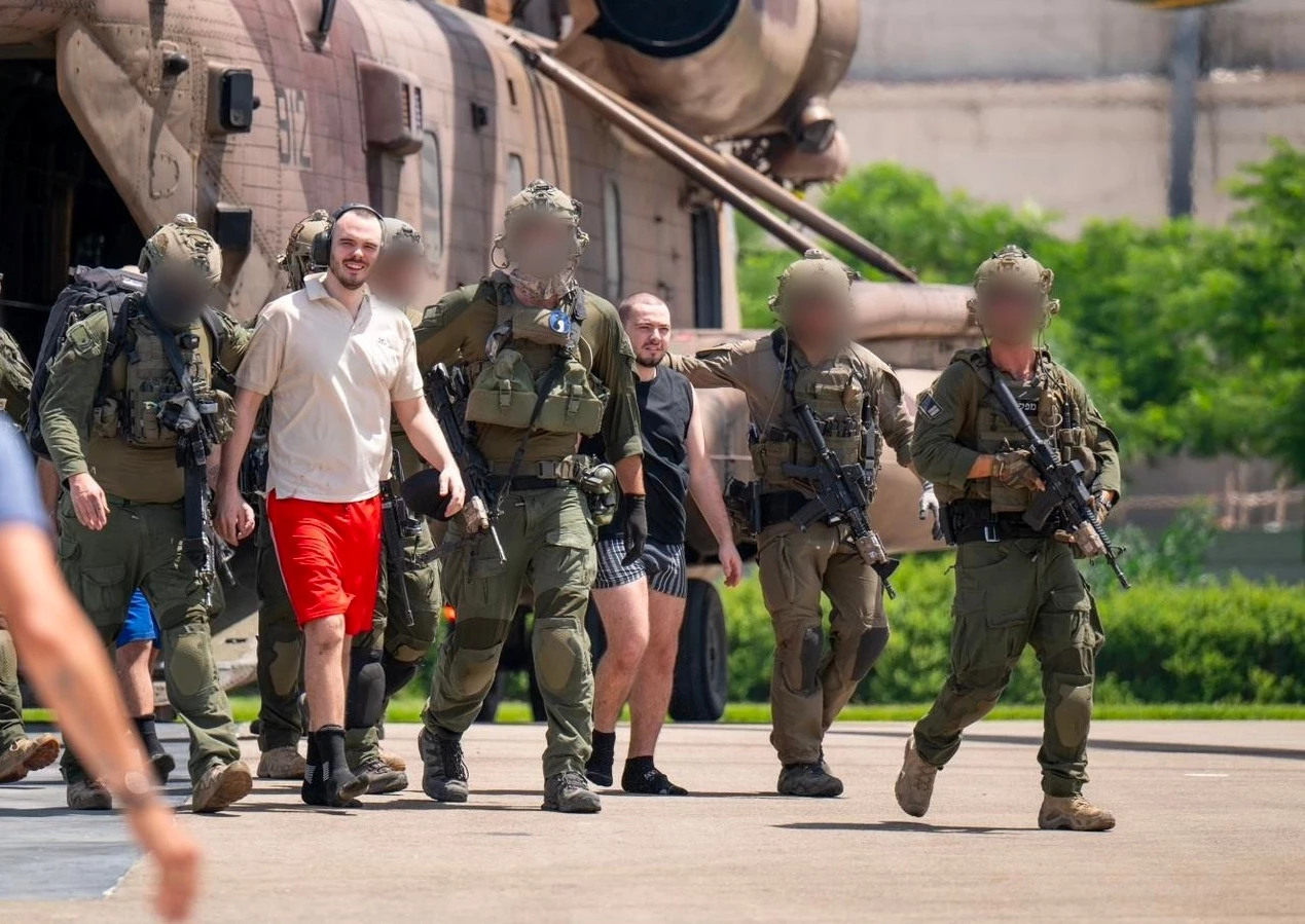 Спасение заложников происходило в районе, неисследованном нашими силами», -  сообщает израильский генерал.