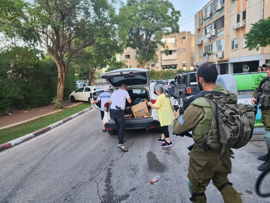 More than 68.000 Israeli evacuees celebrate Rosh Hashanah far from home